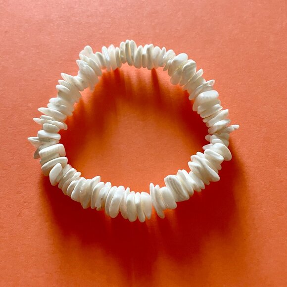 White stone beaded bracelet - Picture 1 of 7
